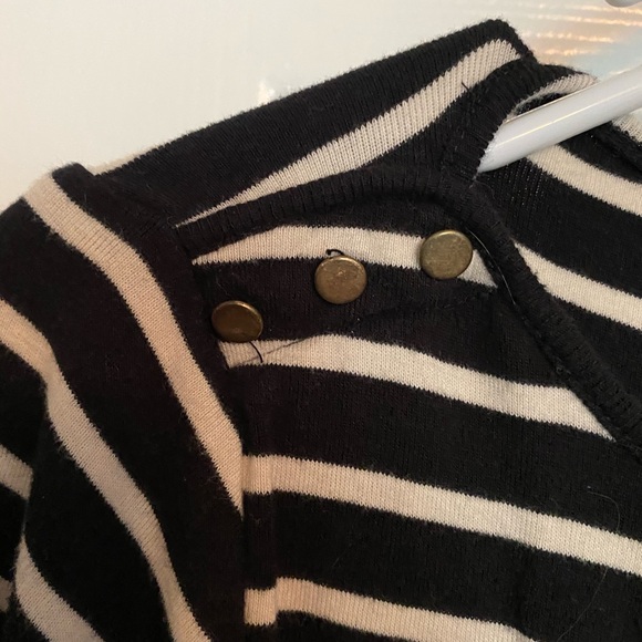 🌈Last Chance 4/1!!🌈Ann Taylor 3/4 sleeve top🌈 - Picture 2 of 4